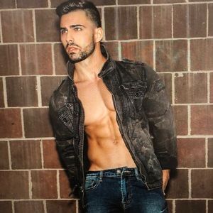 Meet your Posher, Camille